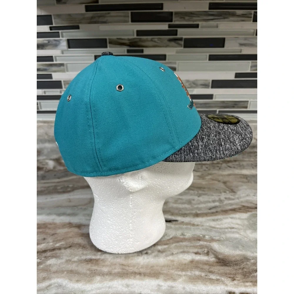 Miami Dolphins NFL Hat Cap Fitted 7 1/8 New Era 59Fifty Low Crown‎